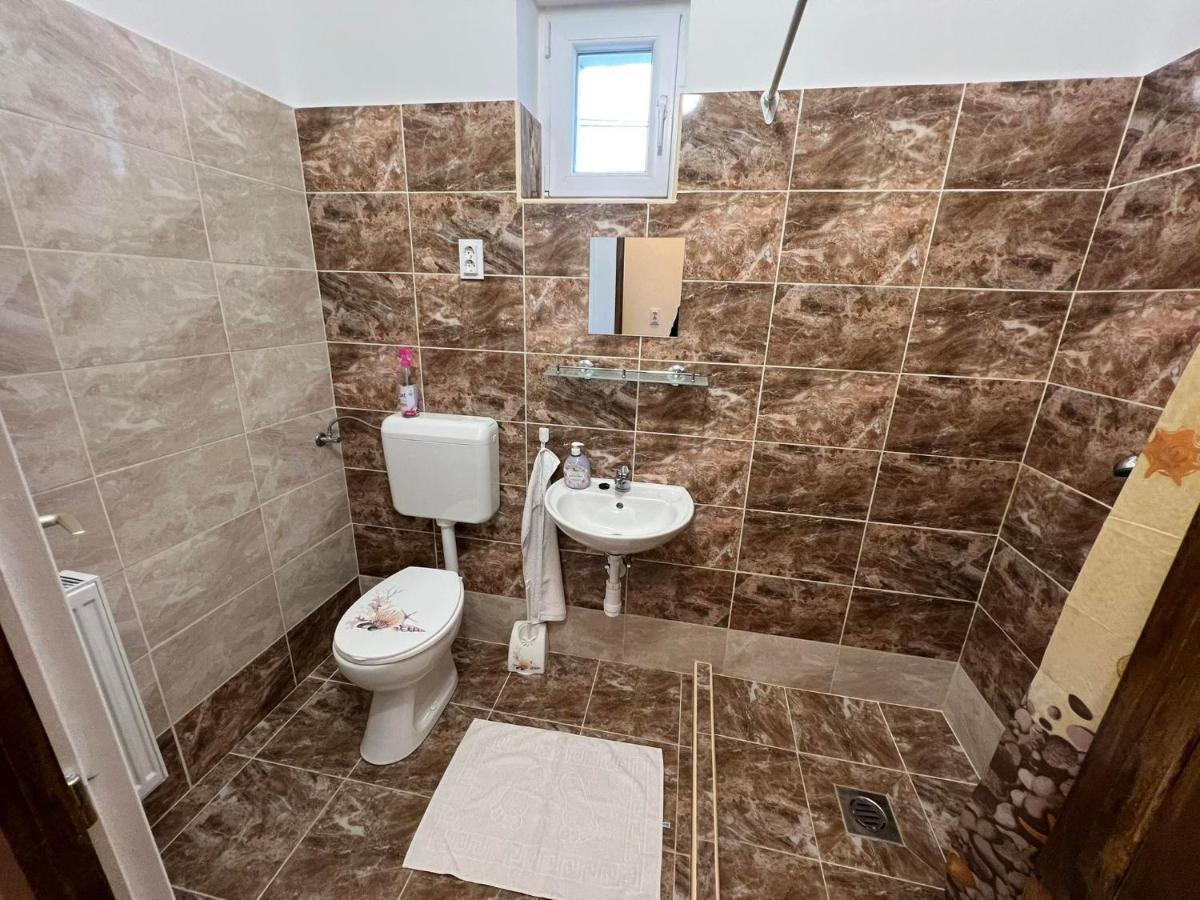 Komaromi Vendeghaz Erdohorvati Exteriér fotografie