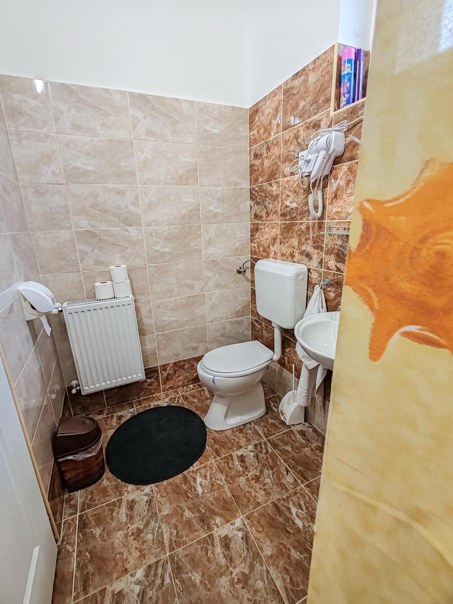 Komaromi Vendeghaz Erdohorvati Exteriér fotografie